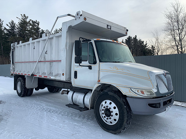 Custom Built Silage Truck Gallery Image